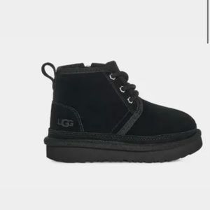 ⭐️UGG toddler black lace up neumel suede cosy boots 7c